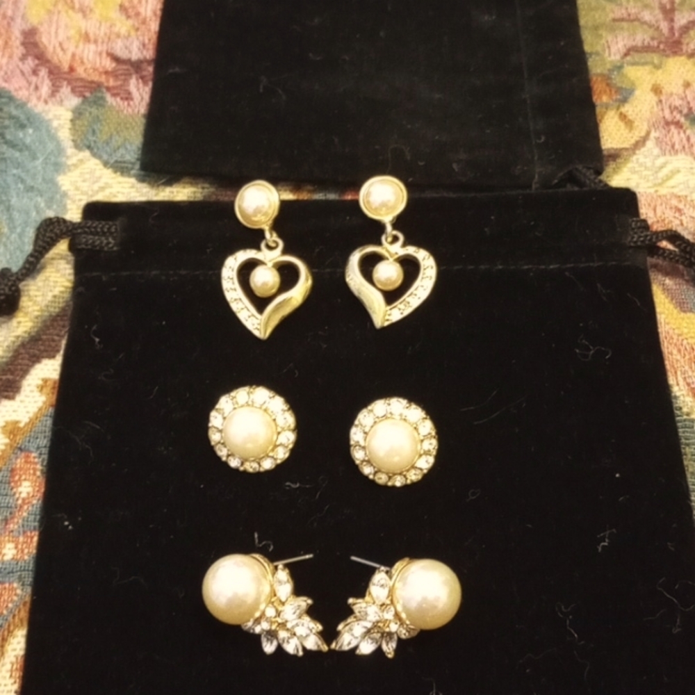 3pair pearl stud earrings